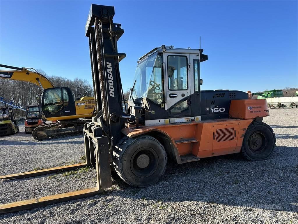 Doosan D160S-7 Iné