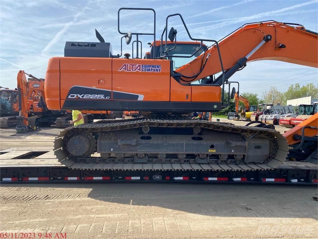 Doosan DX225 LC-5 Pásové rýpadlá