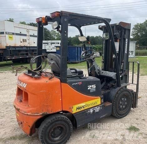 Doosan G25P-5 Iné
