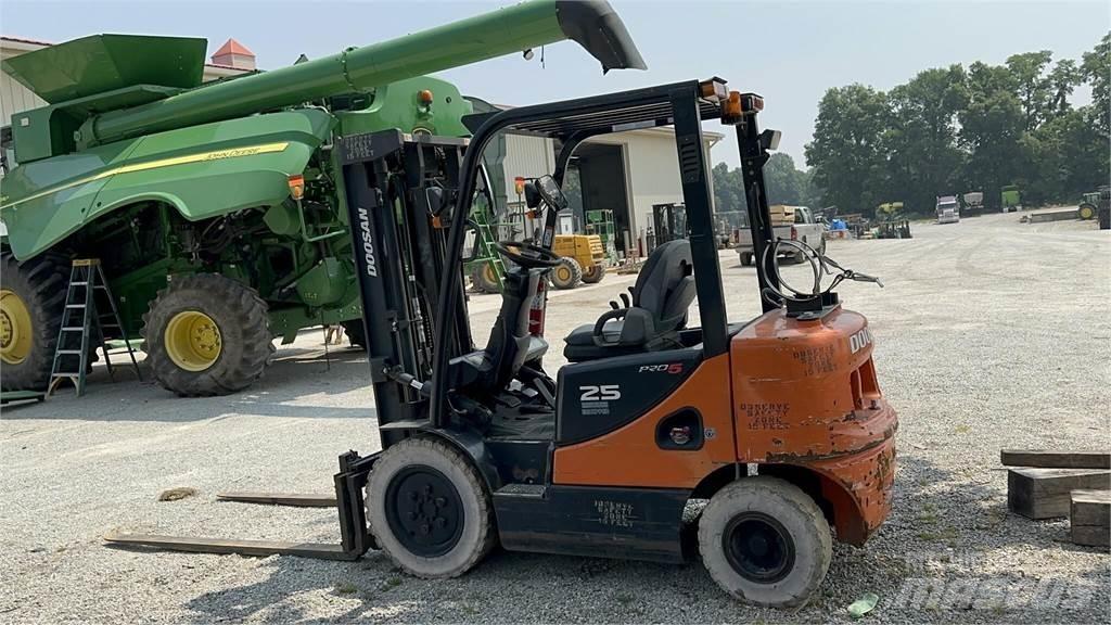 Doosan G25P-5 Iné