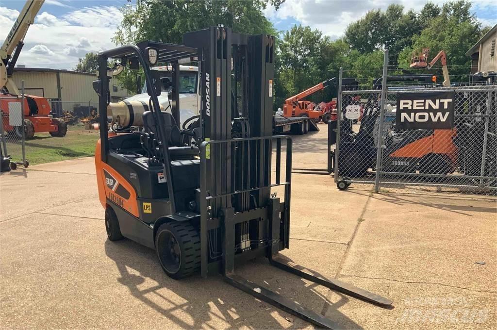 Doosan GC30S-9 Iné