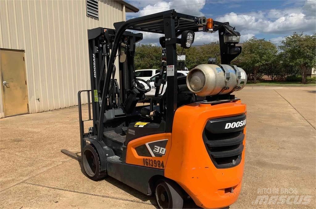 Doosan GC30S-9 Iné