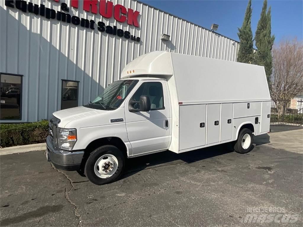 Ford E450 Komunálne / Multi-úžitkové vozidlá