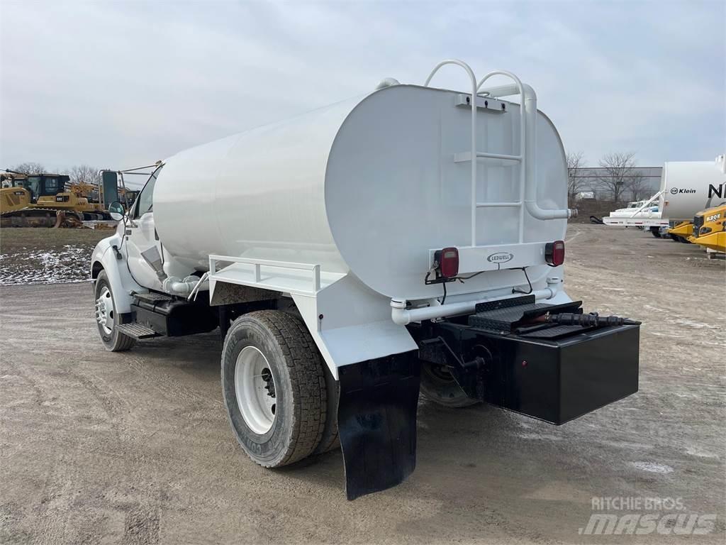 Ford F650 Cisterny na vodu
