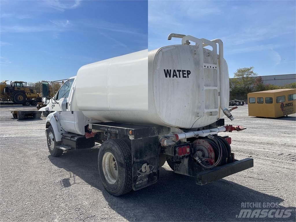 Ford F650 XL SD Cisterny na vodu