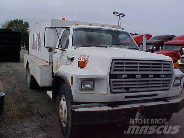 Ford F700 Cisternové nákladné vozidlá