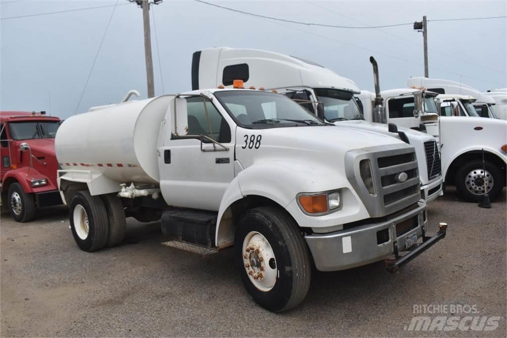 Ford F750 Cisternové nákladné vozidlá