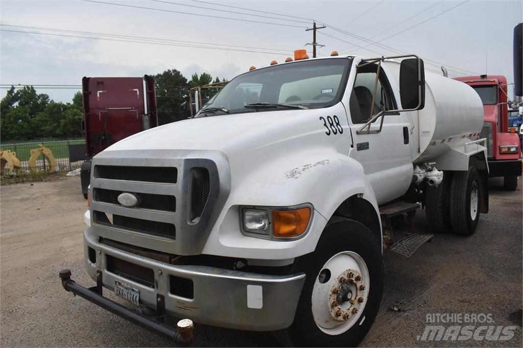 Ford F750 Cisternové nákladné vozidlá