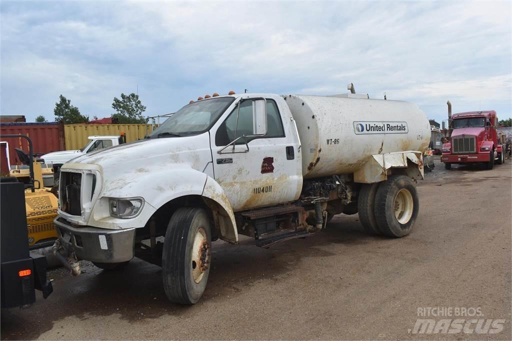 Ford F750 Cisternové nákladné vozidlá