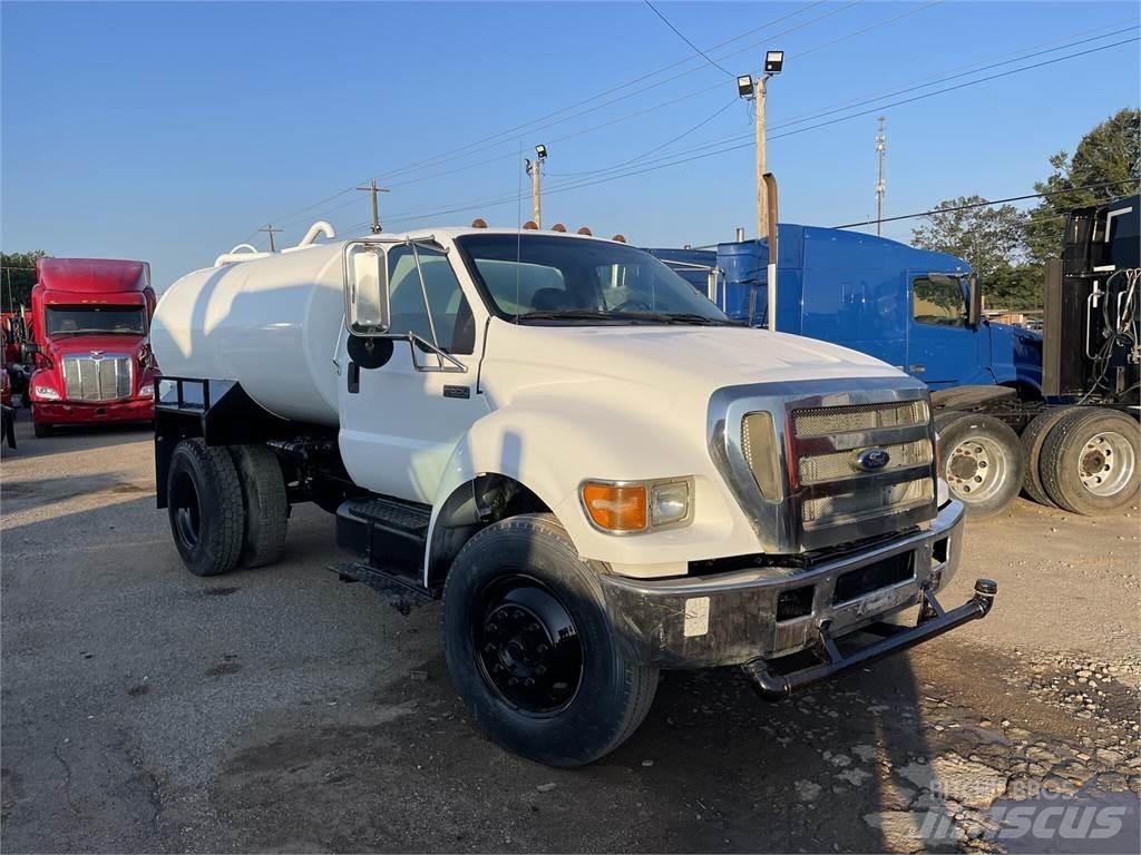 Ford F750 Cisternové nákladné vozidlá