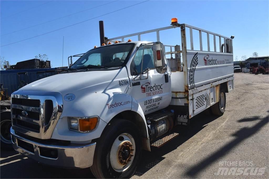 Ford F750 Komunálne / Multi-úžitkové vozidlá