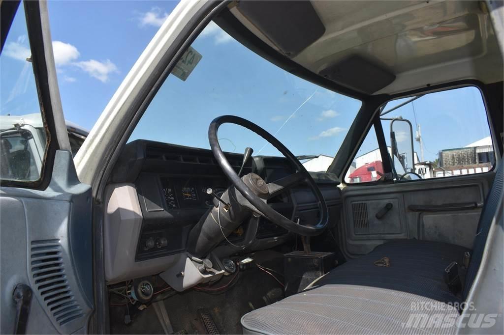 Ford F800 Sklápače