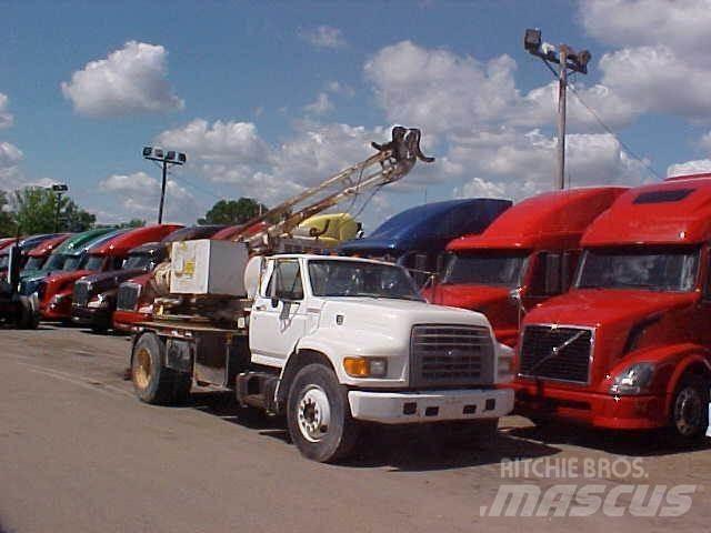 Ford F800 Komunálne / Multi-úžitkové vozidlá