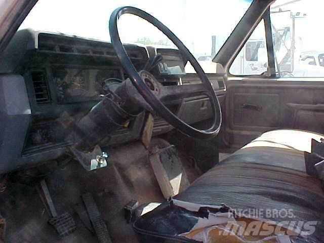 Ford F800 Komunálne / Multi-úžitkové vozidlá