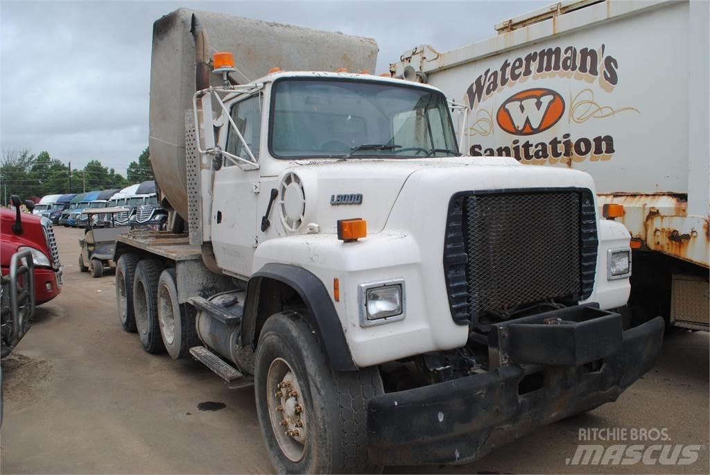Ford L8000 Domiešavače betónu