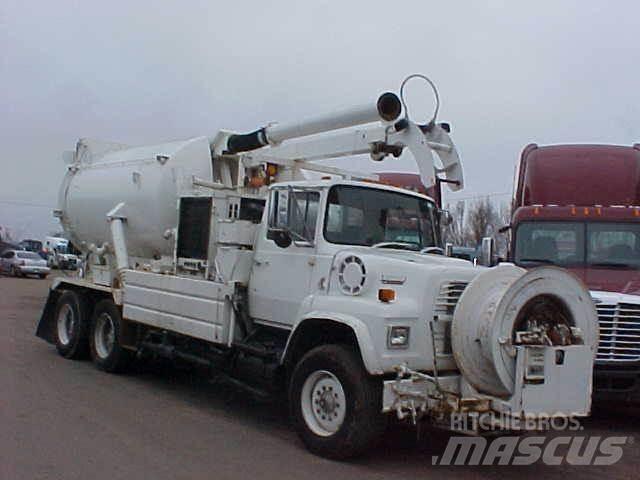 Ford L8000 Cisternové nákladné vozidlá