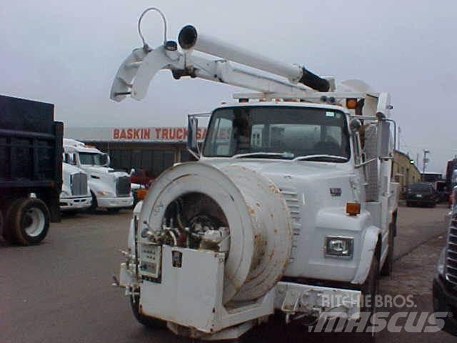 Ford L8000 Cisternové nákladné vozidlá