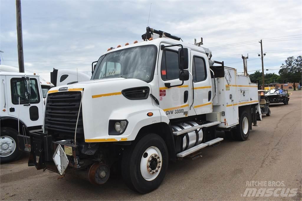 Freightliner 108SD Komunálne / Multi-úžitkové vozidlá
