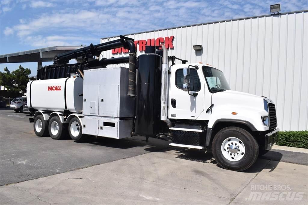 Freightliner 114SD Cisternové nákladné vozidlá