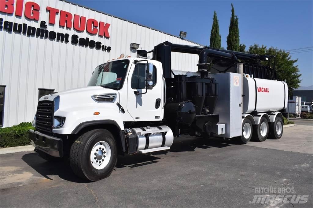 Freightliner 114SD Cisternové nákladné vozidlá