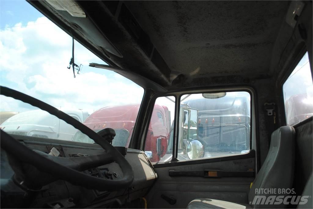Freightliner FL70 Autožeriavy, hydraulické ruky