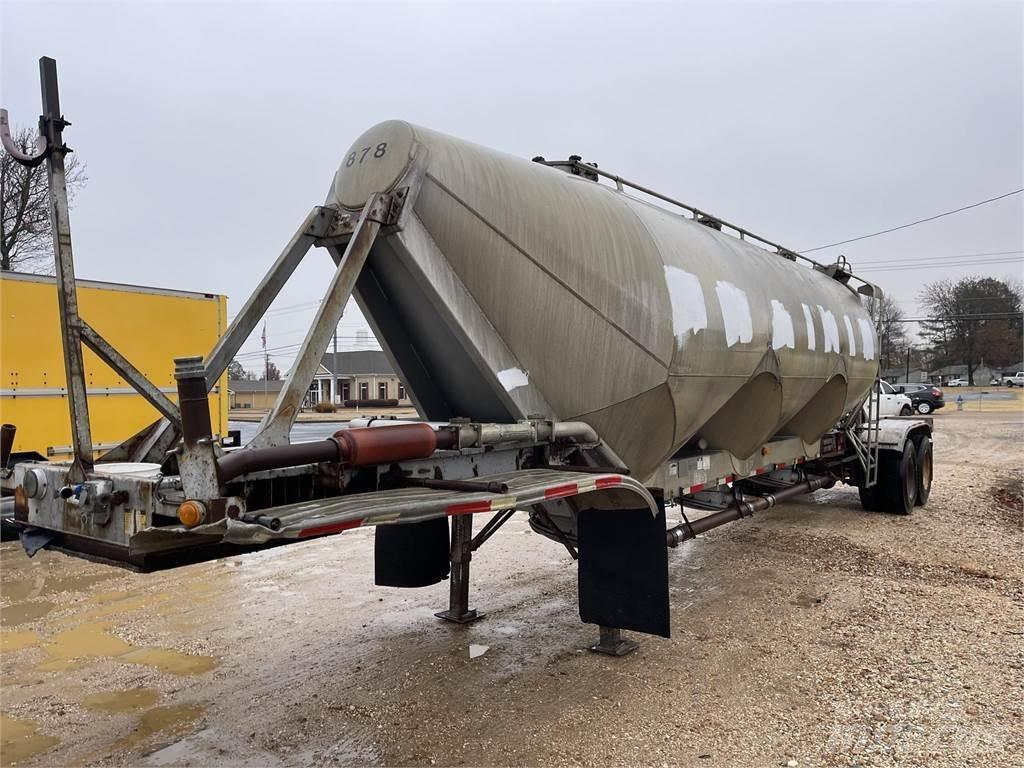 Fruehauf  Cisternové prívesy