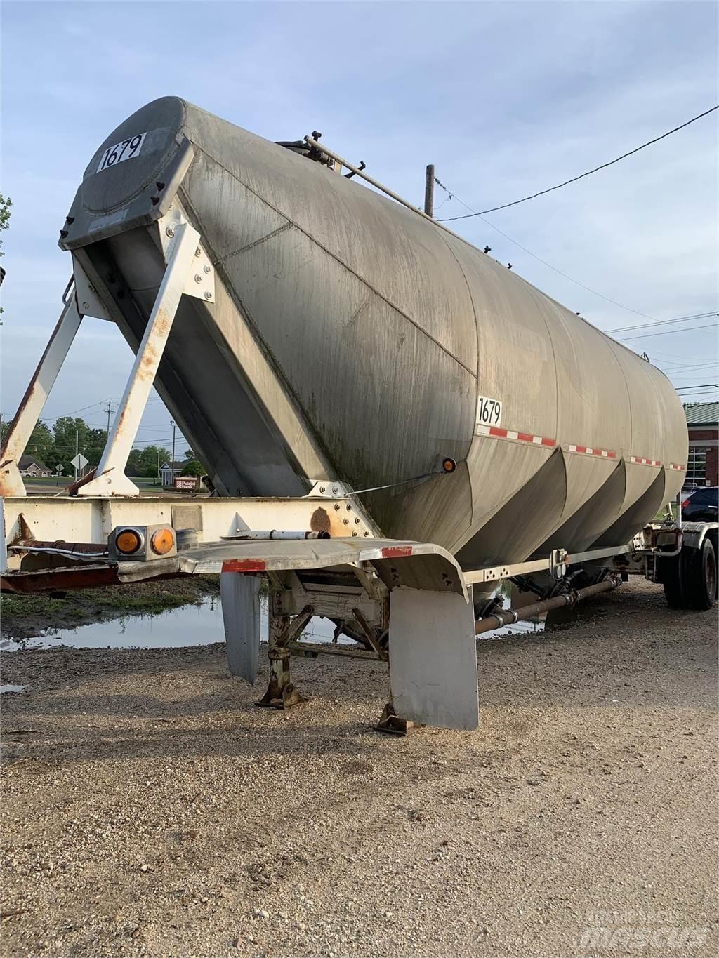 Fruehauf  Cisternové prívesy