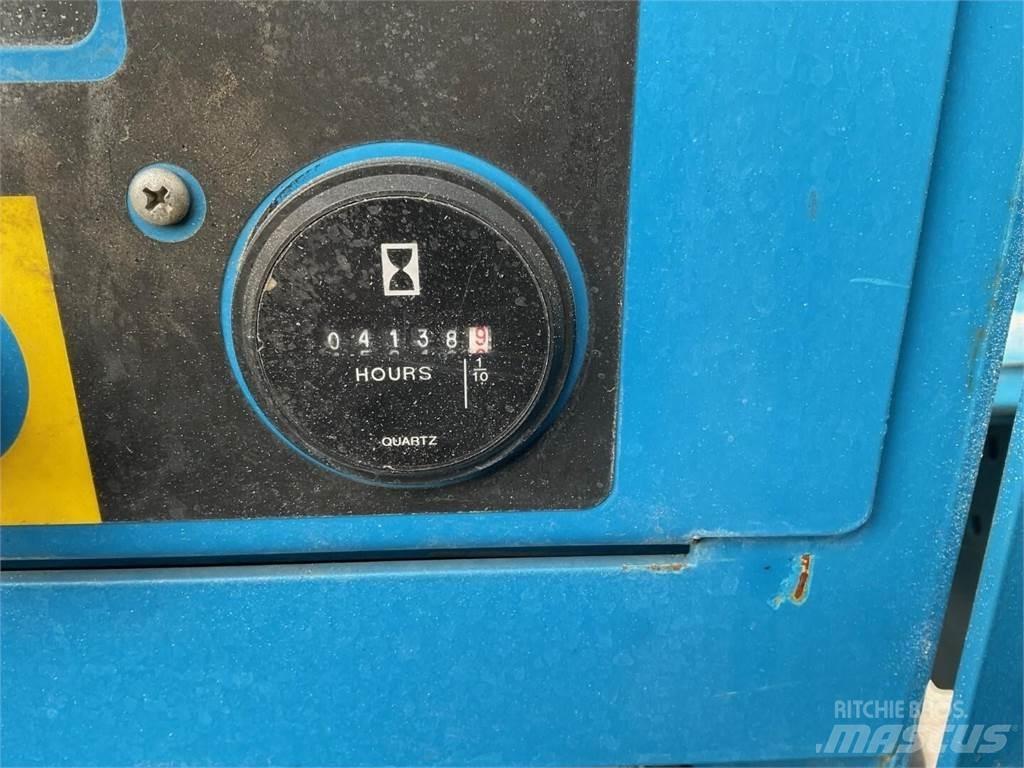 Genie GS4390RT Nožnicové zdvíhacie plošiny
