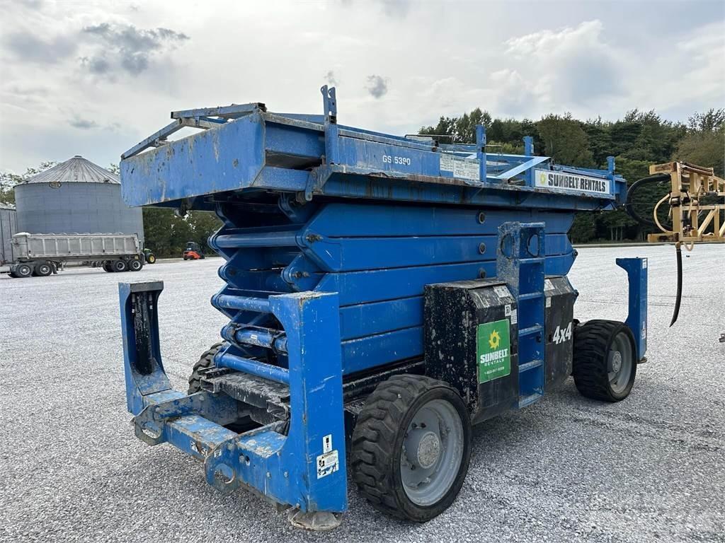 Genie GS5390RT Nožnicové zdvíhacie plošiny