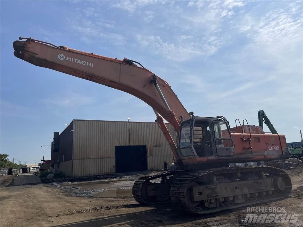 Hitachi EX700 Pásové rýpadlá
