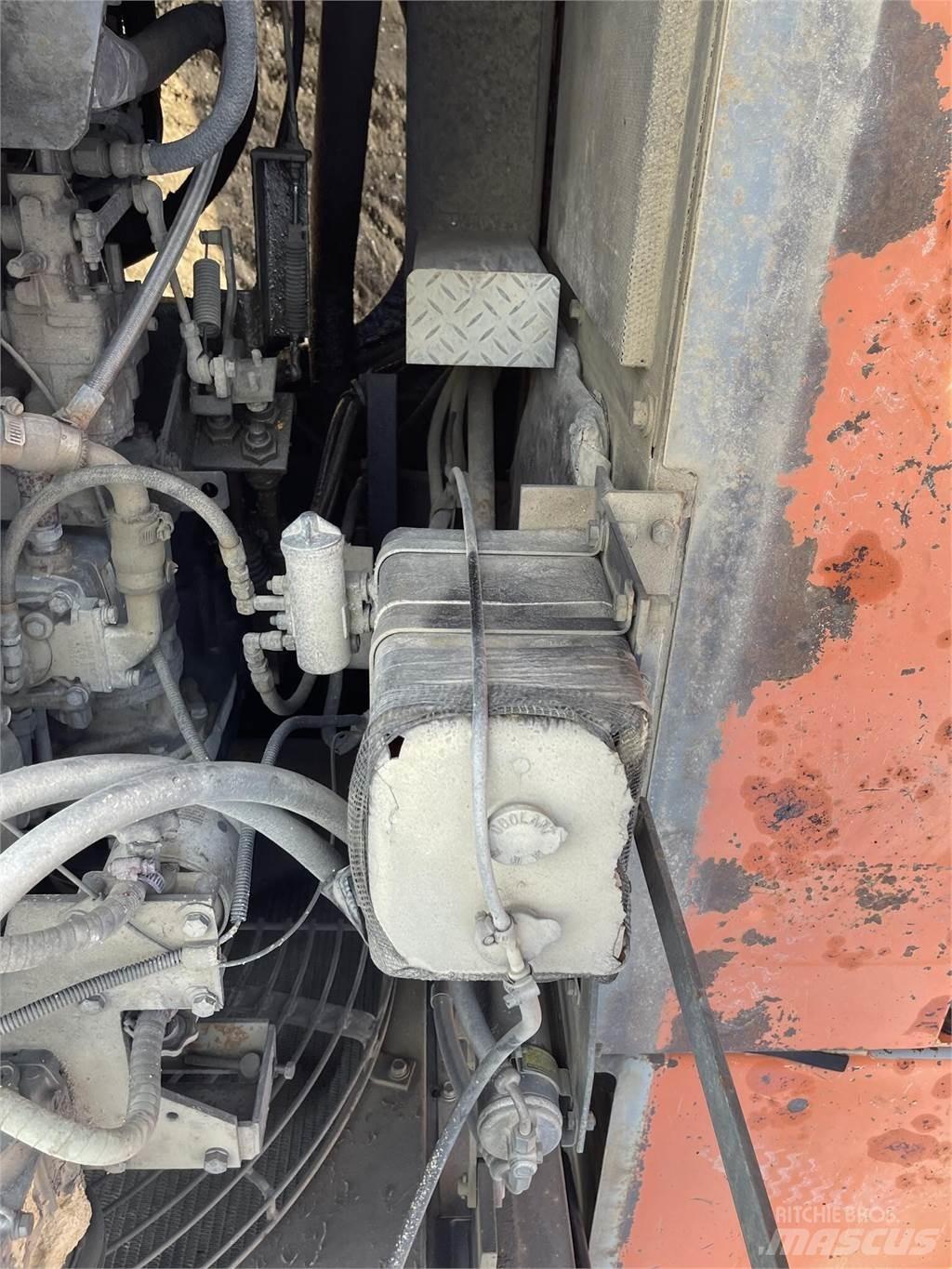 Hitachi EX700 Pásové rýpadlá