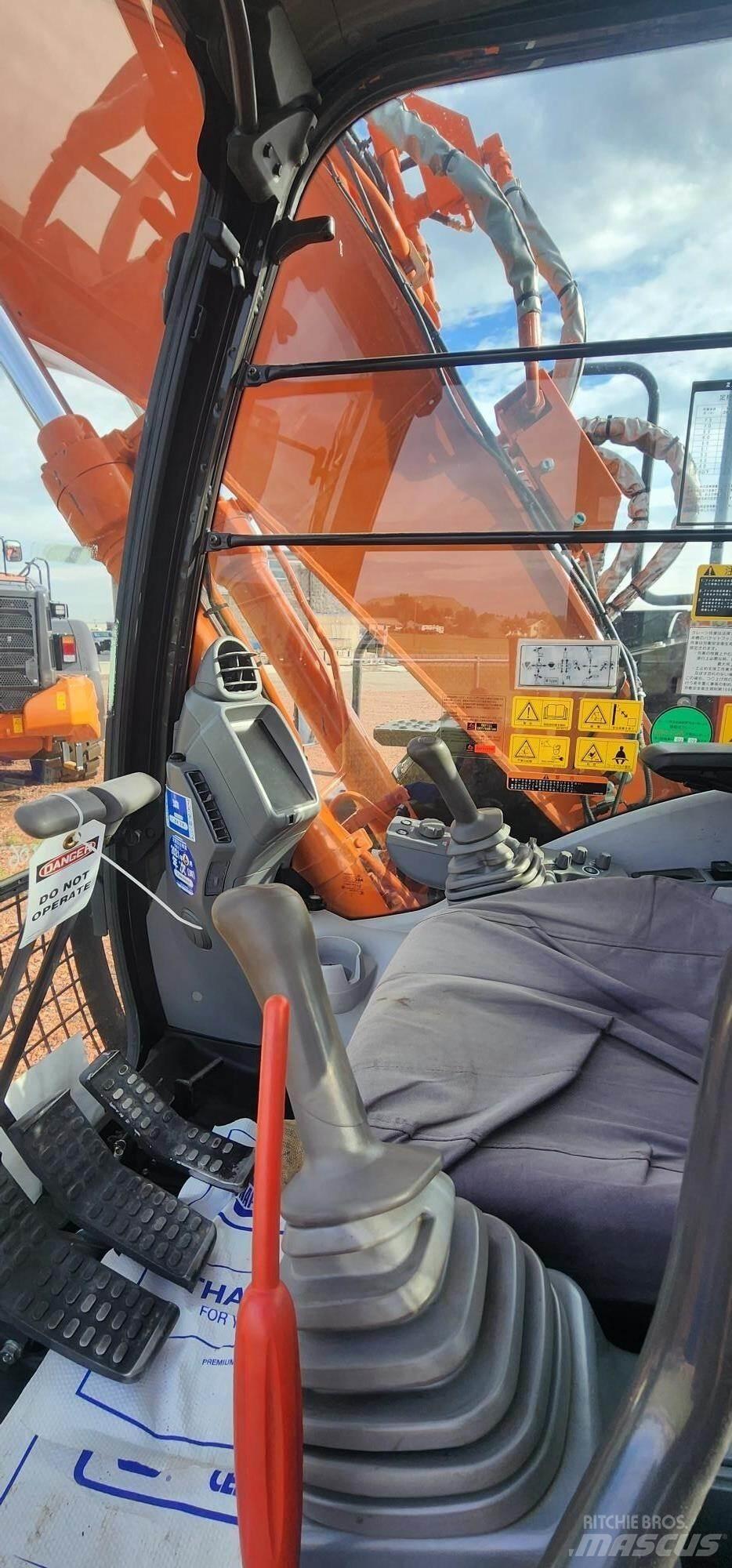 Hitachi ZX135US-6 Pásové rýpadlá
