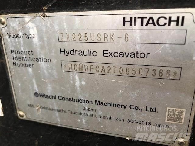 Hitachi ZX225USRK-6 Pásové rýpadlá