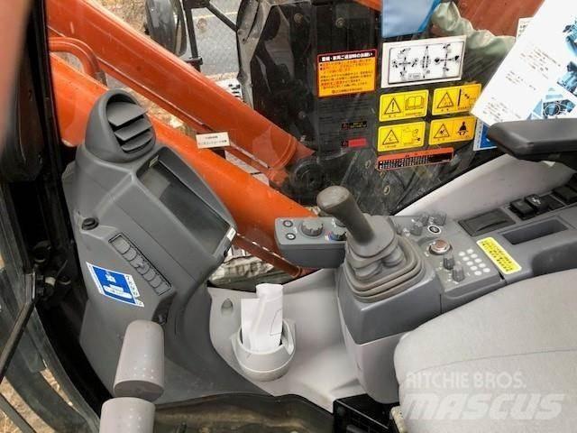 Hitachi ZX225USRK-6 Pásové rýpadlá