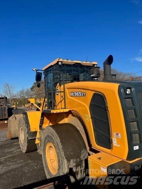 Hyundai HL965XT Kolesové nakladače