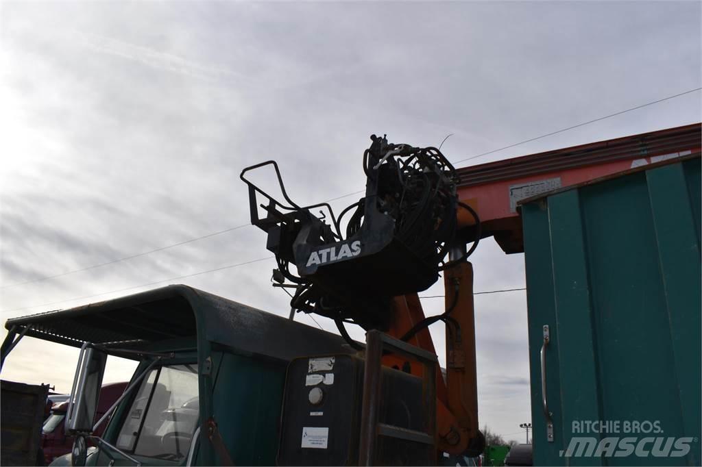 International 4700 Autožeriavy, hydraulické ruky