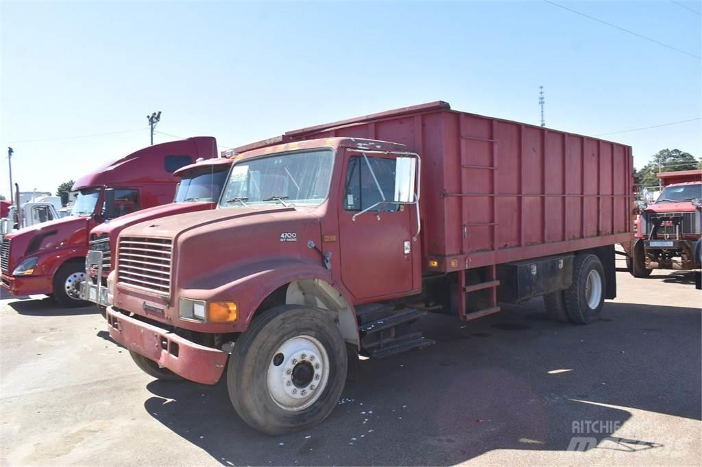 International 4700 Sklápače