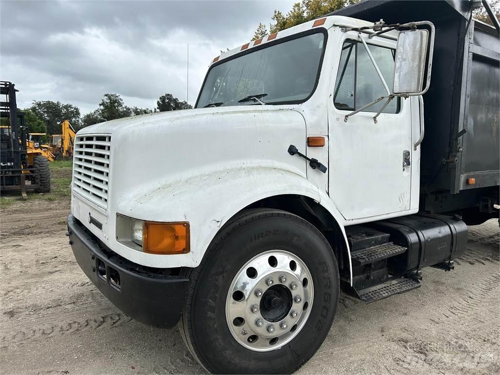 International 4700 Sklápače