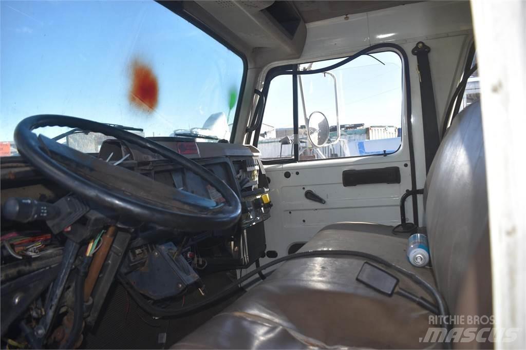 International 4700 Sklápače