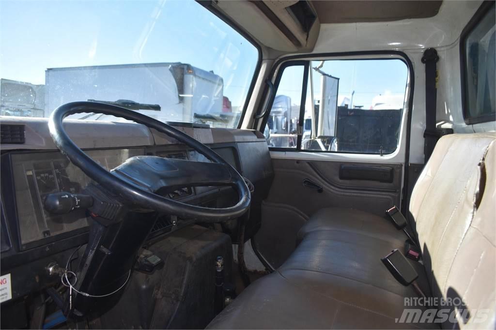 International 4700 Sklápače