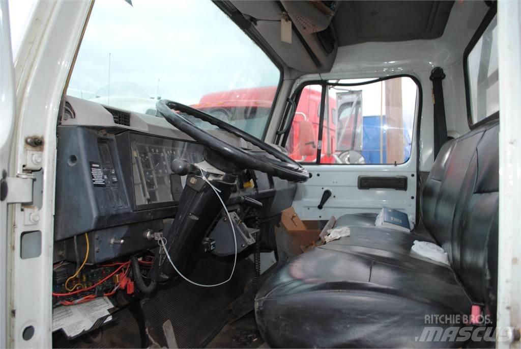 International 4700 Autožeriavy, hydraulické ruky