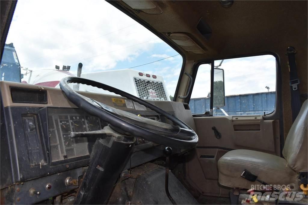 International 4900 Sklápače