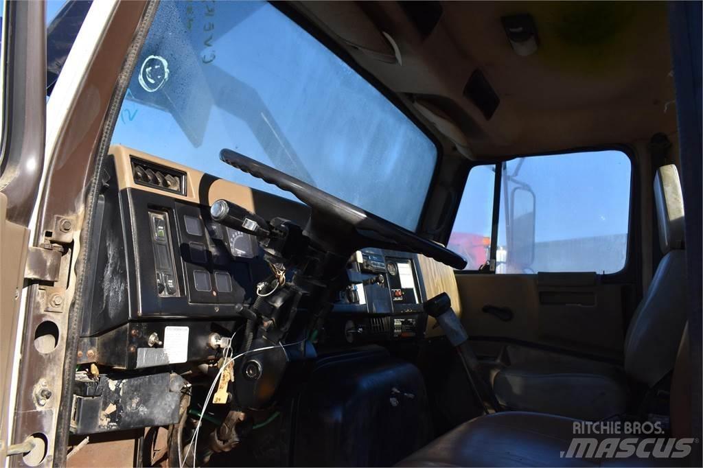 International 8200 Autožeriavy, hydraulické ruky