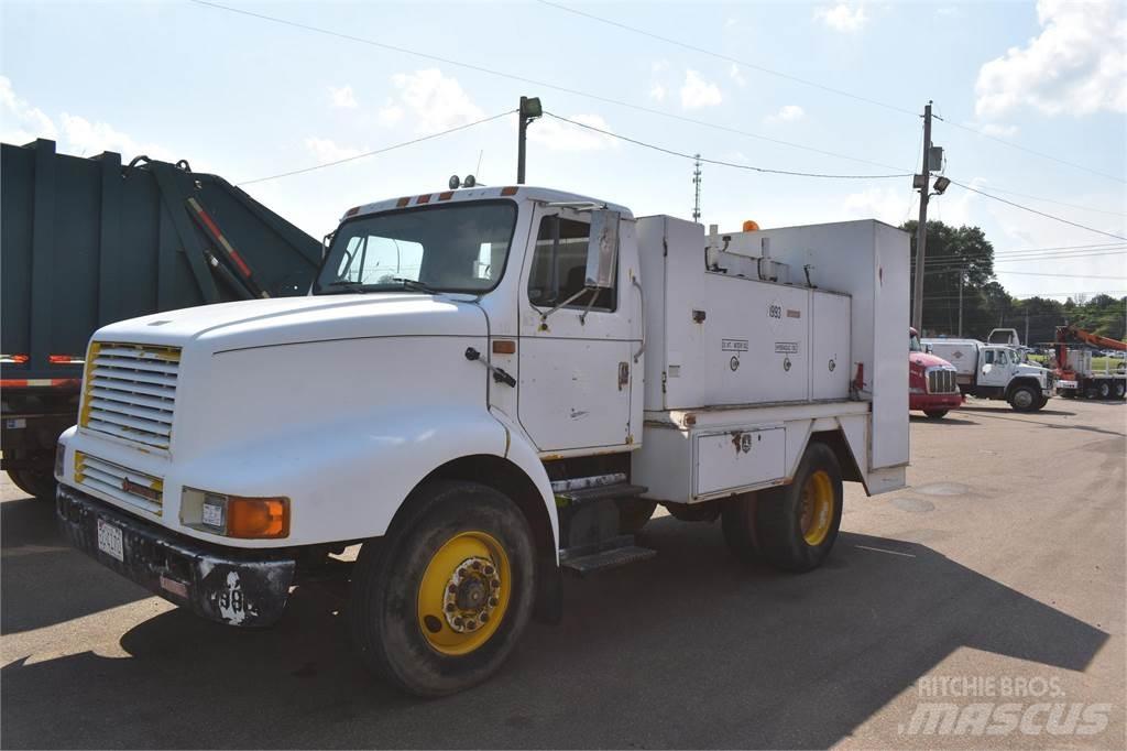 International 8200 Cisternové nákladné vozidlá
