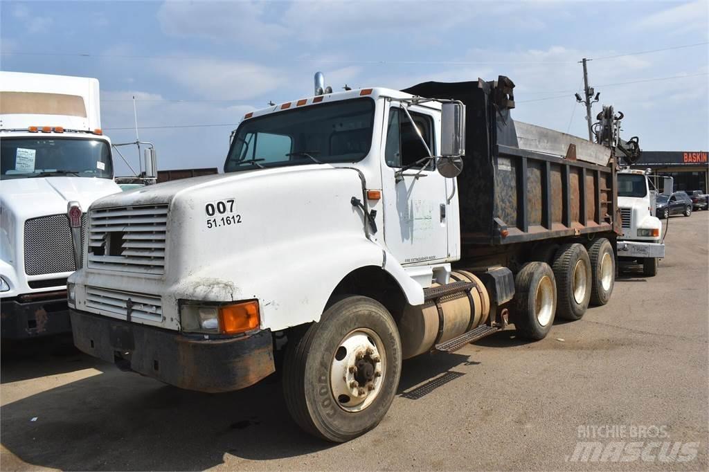International 8200 Sklápače