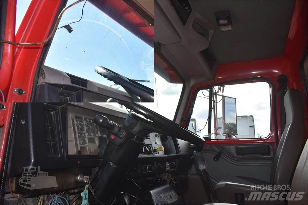 International S2600 Sklápače