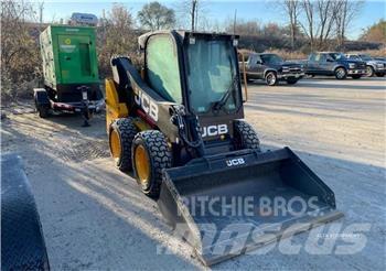 JCB 215 Šmykom riadené nakladače