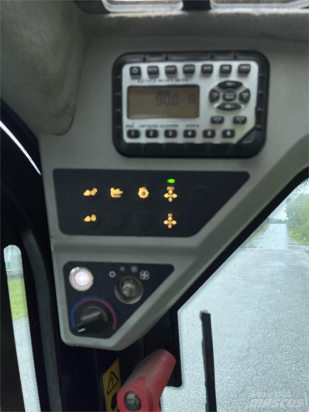JCB 260T Šmykom riadené nakladače