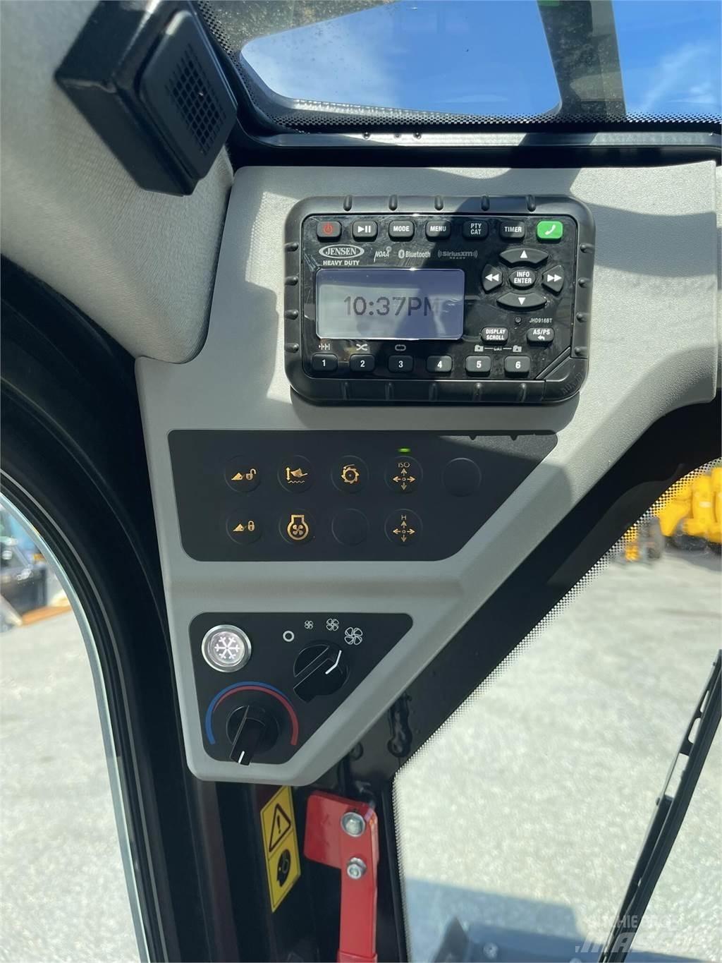 JCB 270 Šmykom riadené nakladače