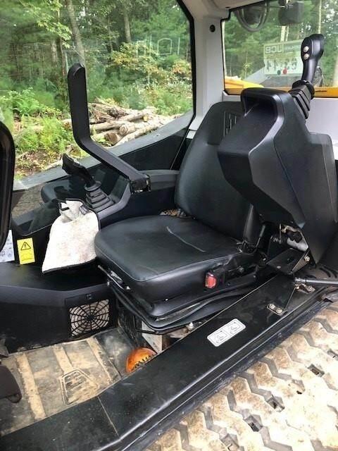 JCB 300T Šmykom riadené nakladače